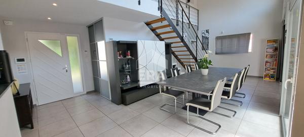 Maison Saint Maurice De Gourdans 6 pièce(s) 210 m2