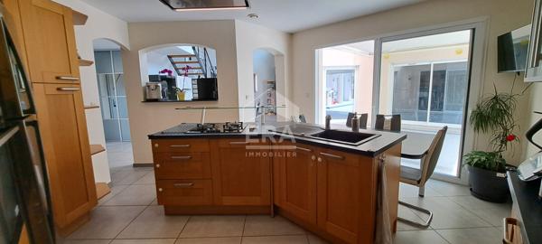 Maison Saint Maurice De Gourdans 6 pièce(s) 210 m2