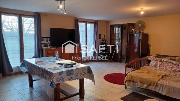 Fermette de 1870 en grande partie rénovée et à fort potentiel.