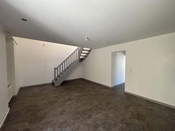 Location                                                      Appartement
                        
                     4 pièces                      68 m2                     à Saint-Étienne