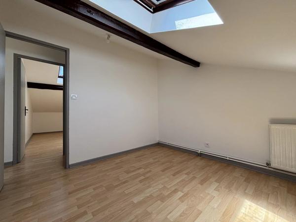 Location                                                      Appartement
                        
                     4 pièces                      68 m2                     à Saint-Étienne