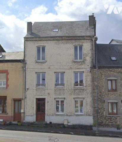 Maison à usage d'habitation, située à FUMAY (08170), 235 place Aristide Briand