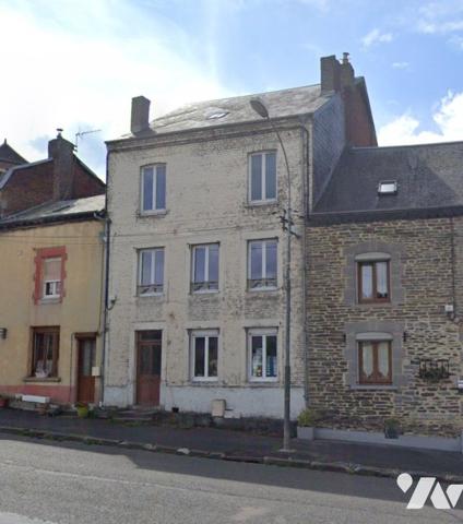 Maison à usage d'habitation, située à FUMAY (08170), 235 place Aristide Briand
