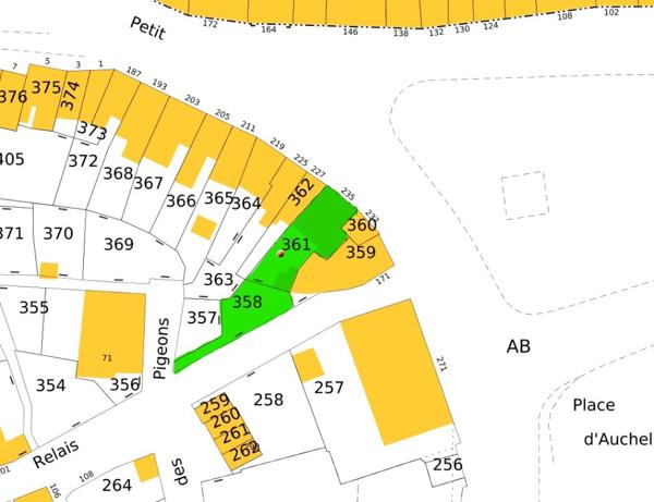 Maison à usage d'habitation, située à FUMAY (08170), 235 place Aristide Briand