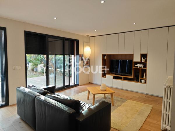 MAISON TYPE 5 RENOVEE TERRASSE JARDIN COUR POUR VEHICULES METRO SAOUZELONG