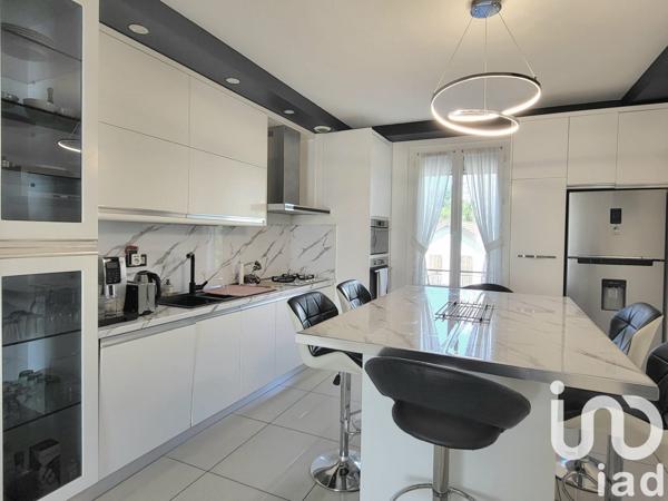 Appartement 3 pièces de 74 m² à Cognin (73160)