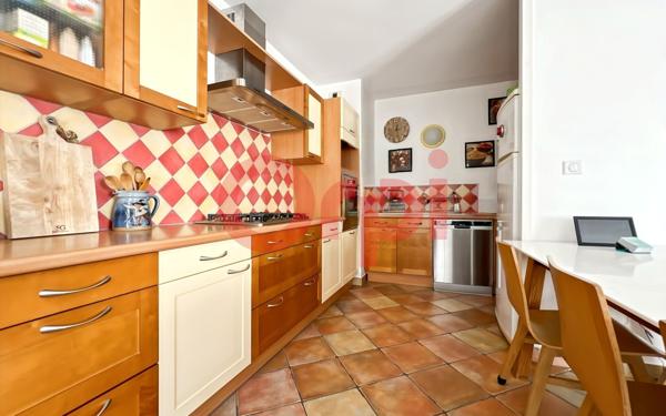 Appartement à vendre    4 pièces • 86 m2 Lyon 3