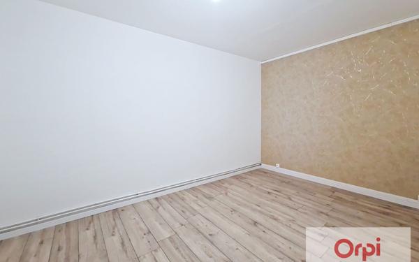 Appartement à louer    2 pièces • 50 m2 Montluçon