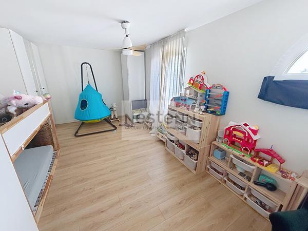 Maison 118m² / 3 chambres / 376m² jardin comble aménagable