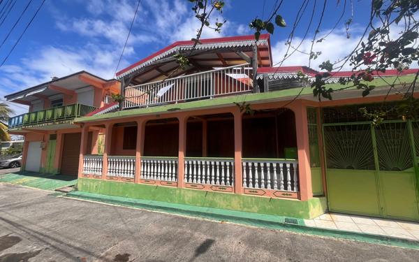 Maison à vendre    13 pièces •  Pointe-Noire