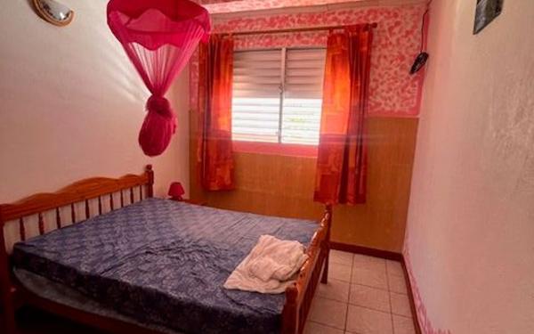 Maison à vendre    13 pièces •  Pointe-Noire