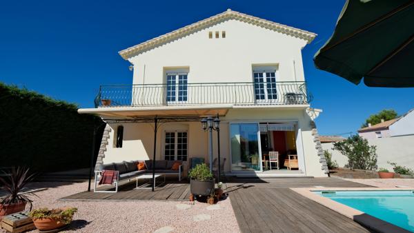 Maison
         5 pièces
        - 175 m² Exclusivité 399 000 € *