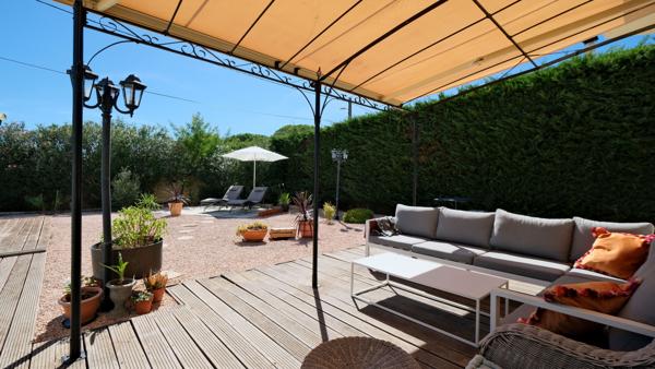 Maison
         5 pièces
        - 175 m² Exclusivité 399 000 € *