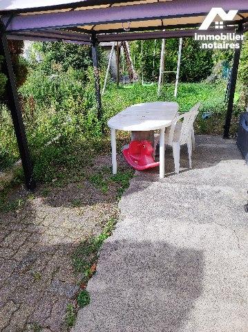 Proche Centre-ville - Maison de ville avec deux appartements loués ...