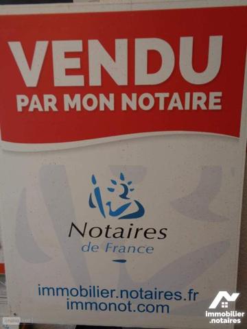 Proche Centre-ville - Maison de ville avec deux appartements loués ...