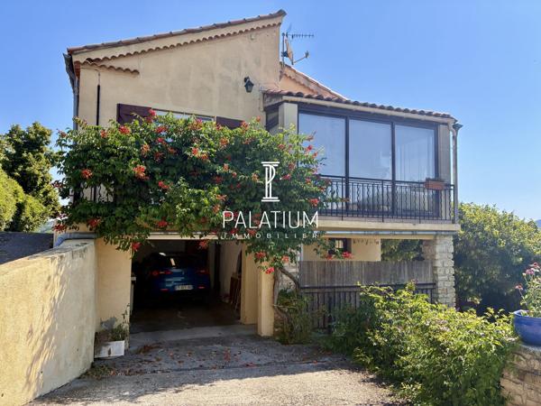 Belle maison de village avec garage et vue panoramique