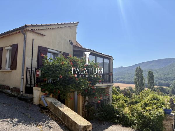 Belle maison de village avec garage et vue panoramique