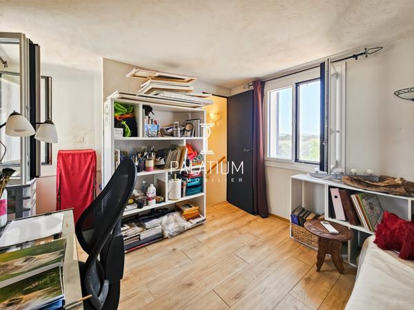 MÉRINDOL – Villa 130 m² entièrement rénovée sur 1 775m² avec piscine et oliveraie