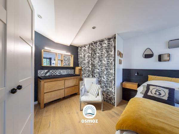 Maison type 6 avec piscine et stationnement à quelques pas de l'hyper-centre !