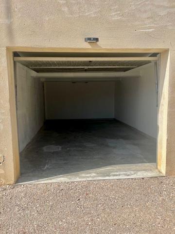 garage 21 m2 - Manosque - Réf. G53