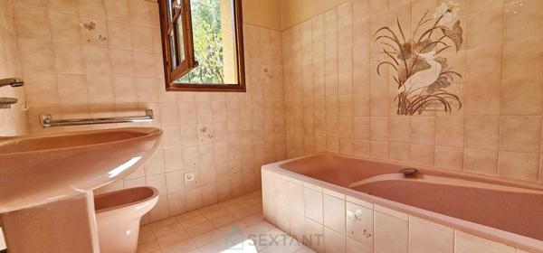 A Souillac maison de 173 m² au calme avec une belle vue sur la vallée de la Dordogne.