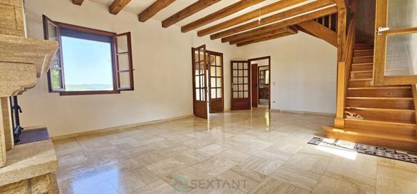 A Souillac maison de 173 m² au calme avec une belle vue sur la vallée de la Dordogne.