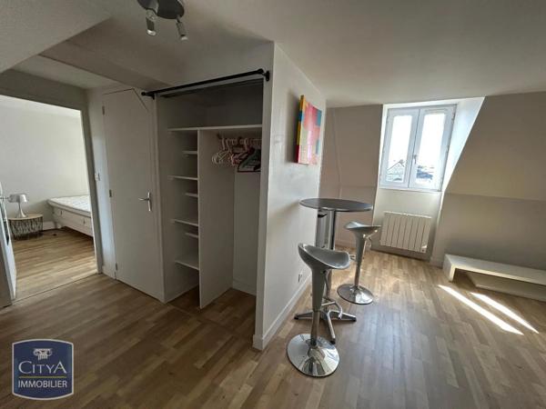 Appartement à louer 2 pièces 30.42m² Laval (53000)