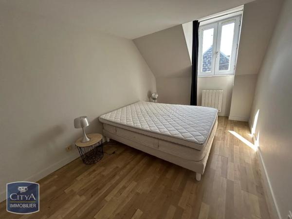 Appartement à louer 2 pièces 30.42m² Laval (53000)