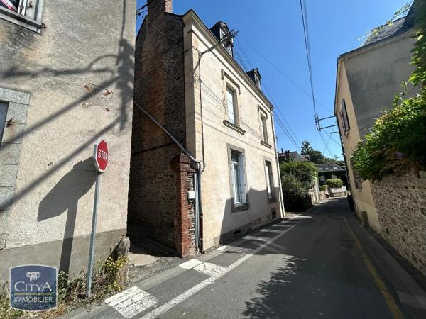 Appartement à louer 2 pièces 30.42m² Laval (53000)