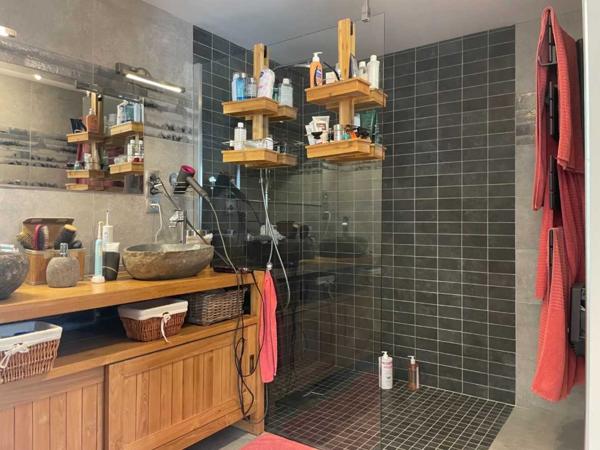 Gîtes chambres d'hôtes - Belves Domaine d'Exception : Maison principale, chalets indépendants et salle de réception au coeur d'un havre de paix