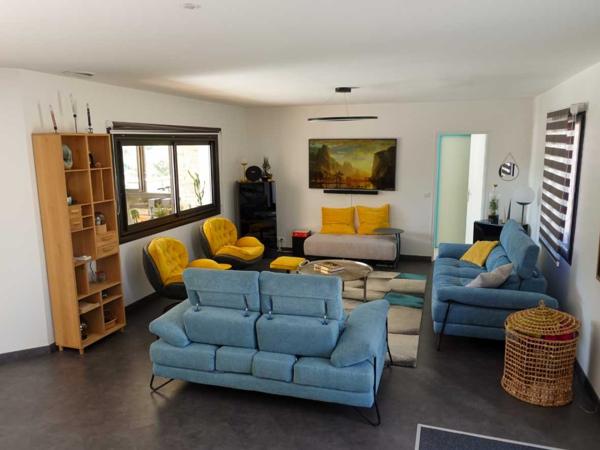 Gîtes chambres d'hôtes - Belves Domaine d'Exception : Maison principale, chalets indépendants et salle de réception au coeur d'un havre de paix