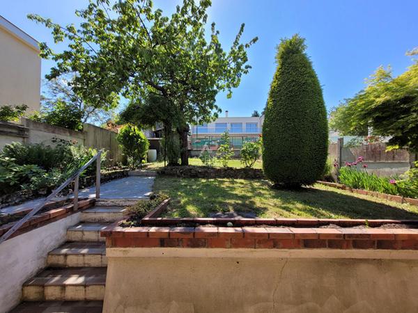 Maison Saint Germain En Laye 6 pièce(s) 118 m2 565 000 € ** - Référence 17145