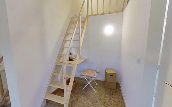 Appartement à louer    1 pièce • 34,79 m2 Lyon 1