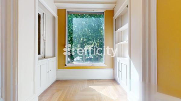 Appartement
         6 pièces
        - 180 m² Exclusivité 899 000 € *