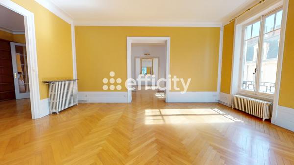 Appartement
         6 pièces
        - 180 m² Exclusivité 899 000 € *