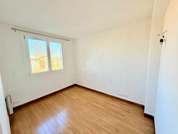 APPARTEMENT CONFLANS STE HONORINE - 4 PIÈCES - 66m² €179 000 ** - Référence 7632