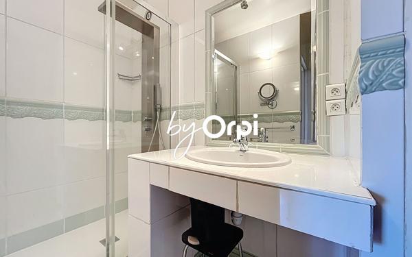 Appartement à vendre    5 pièces • 155,57 m2 Clermont-Ferrand