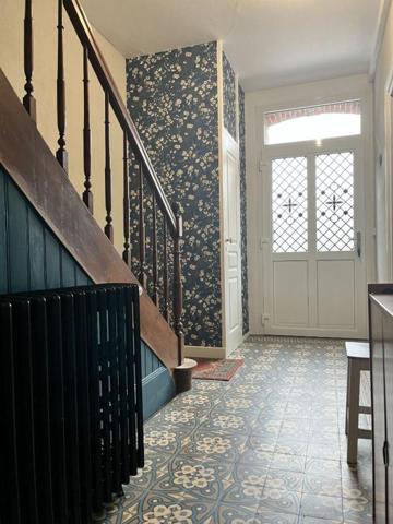 MAISON FAMILIALE EN PARFAIT ETAT AVEC 4 CHAMBRES EN CENTRE VILLE DE LA FERTE MACE