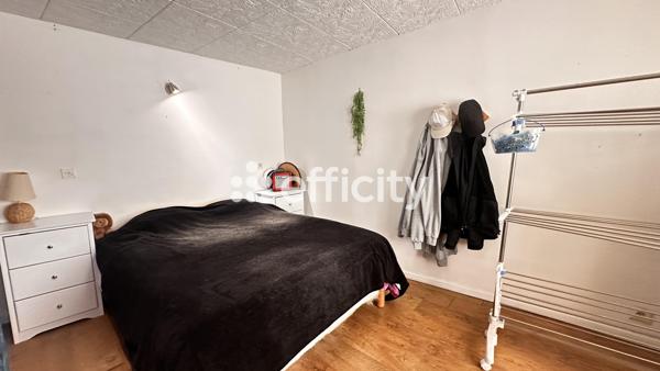 Maison
         3 pièces
        - 75 m² 150 000 € *