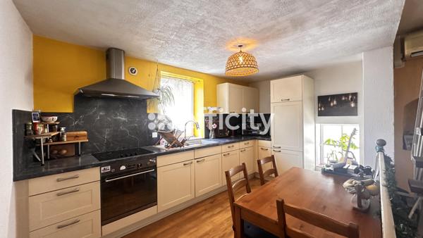 Maison
         3 pièces
        - 75 m² 150 000 € *