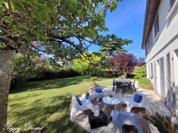 Maison à vendre 7 pièces CHAMBRAY LES TOURS (37) - 170 m2 - Double séjour - 5 chambres - Jardin arboré - 2 terrasses