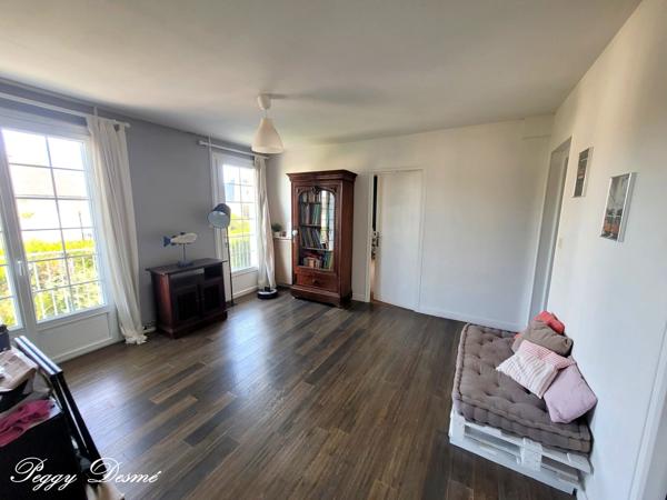Maison à vendre 7 pièces CHAMBRAY LES TOURS (37) - 170 m2 - Double séjour - 5 chambres - Jardin arboré - 2 terrasses