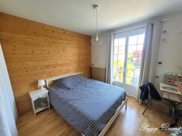 Maison à vendre 7 pièces CHAMBRAY LES TOURS (37) - 170 m2 - Double séjour - 5 chambres - Jardin arboré - 2 terrasses