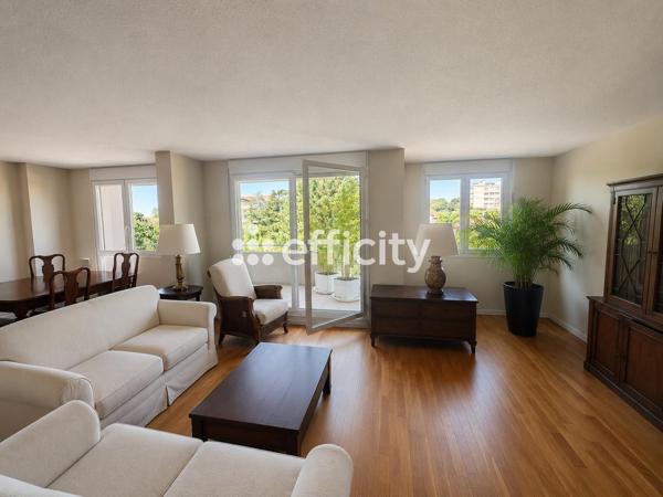 Appartement
         5 pièces
        - 103 m² Exclusivité 332 000 € *