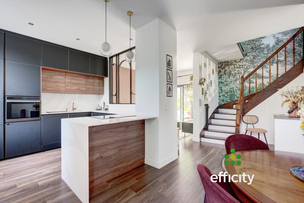 Maison
         4 pièces
        - 82 m² Exclusivité 585 000 € *