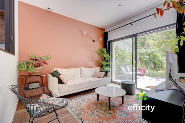 Maison
         4 pièces
        - 82 m² Exclusivité 585 000 € *