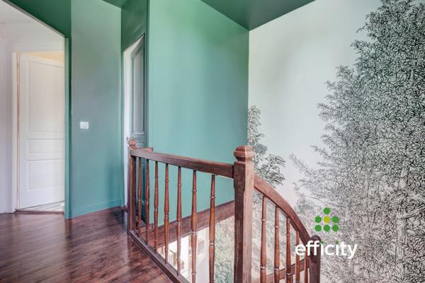 Maison
         4 pièces
        - 82 m² Exclusivité 585 000 € *