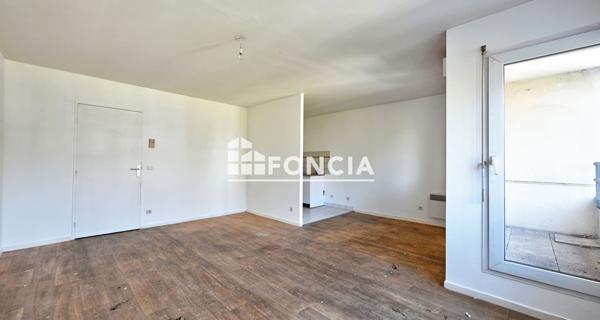 À vendre Studio 37 m² - Cergy 95800