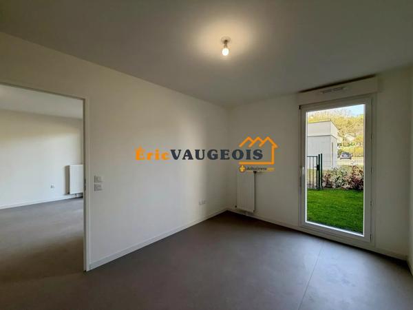 Vente                                                      Appartement
                        
                     2 pièces                      41 m2                     à Coulommiers
