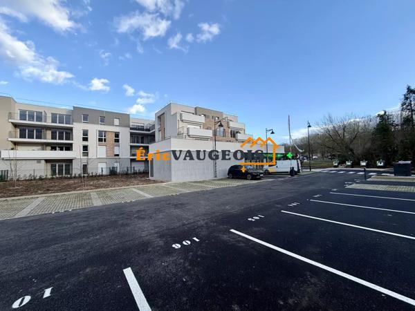 Vente                                                      Appartement
                        
                     2 pièces                      41 m2                     à Coulommiers